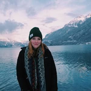 Meet your Posher, Caroline